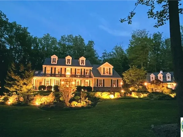 2351 Cut Off Rd, Coopersburg, PA 18036