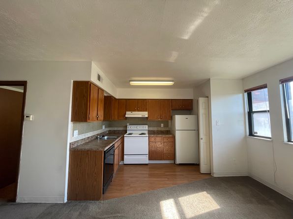 3254 Niagara Sq
