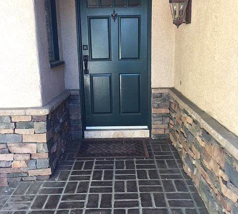4th image of 572 W Lotus Ave