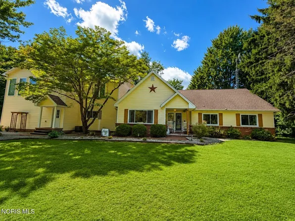 8710 Schadel Rd, Waterville, OH 43566