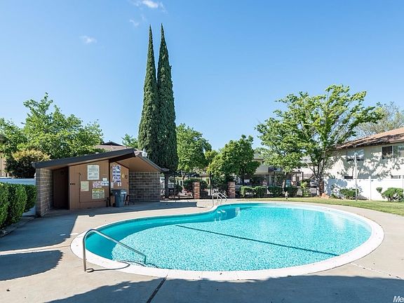 2nd image of 11520 Garnet Way APT 1
