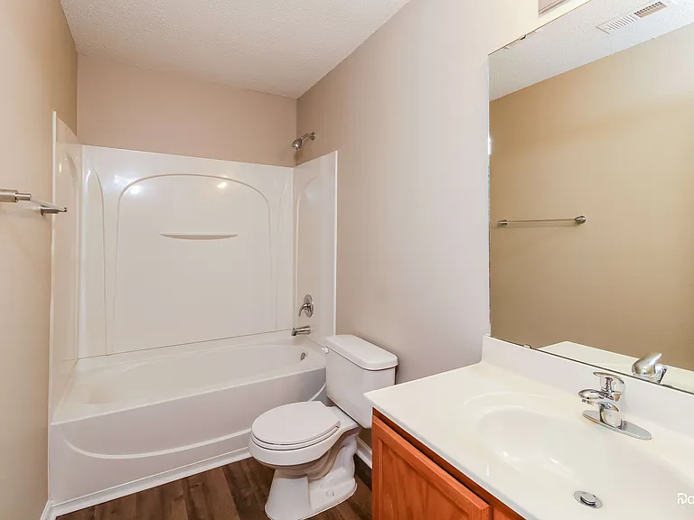 9 Loxwood Ct — Photo 11
