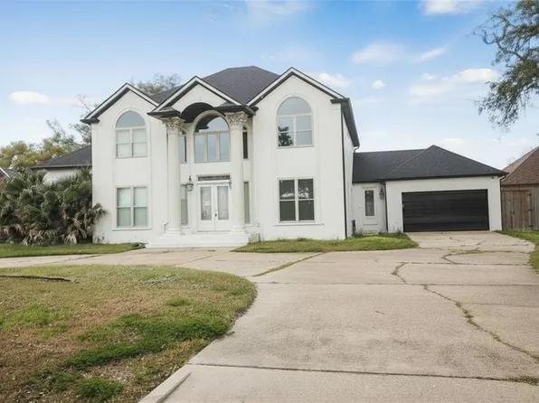 120 Oak Manor Ln, Saint Rose, LA 70087