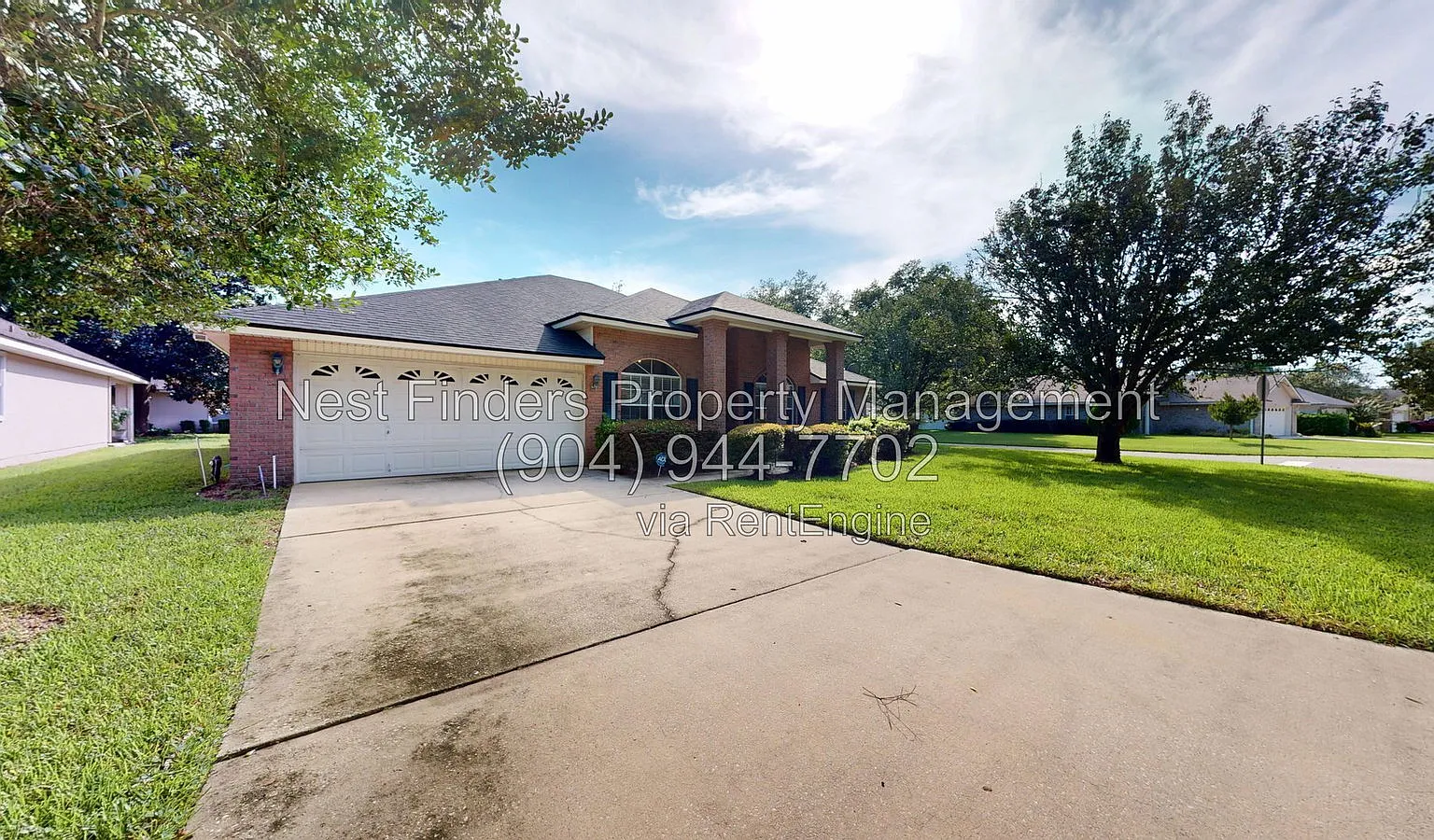 4 bed, 2.0 bath, 2423 sqft, $2,799 — Photo 3