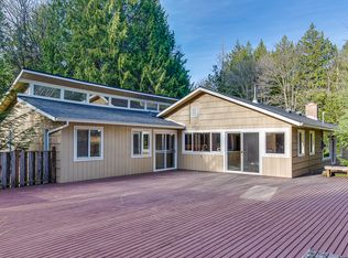 11899 Venice Loop NE, Bainbridge Island, WA 98110
