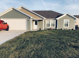1160 Lunar St, Scottsburg, IN 47170