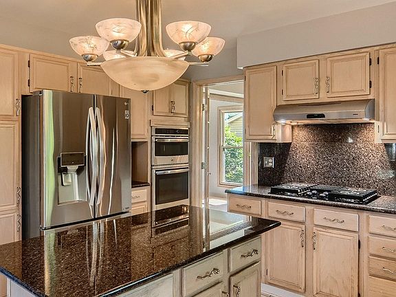 4th image of 5195 Landers Dr