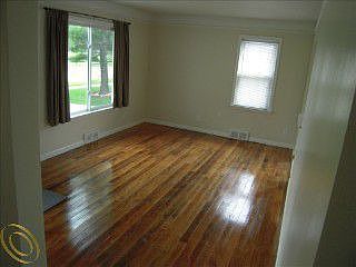 2nd image of 1111 Goddard St