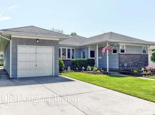 927 Ilse Ct, Bellmore, NY