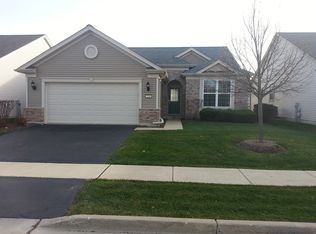 2780 Beacon Point Cir, Elgin, IL 60124