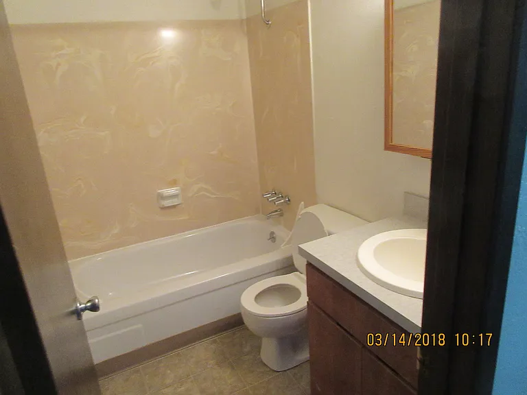 950 NW Sycamore Ave #10 — Photo 11