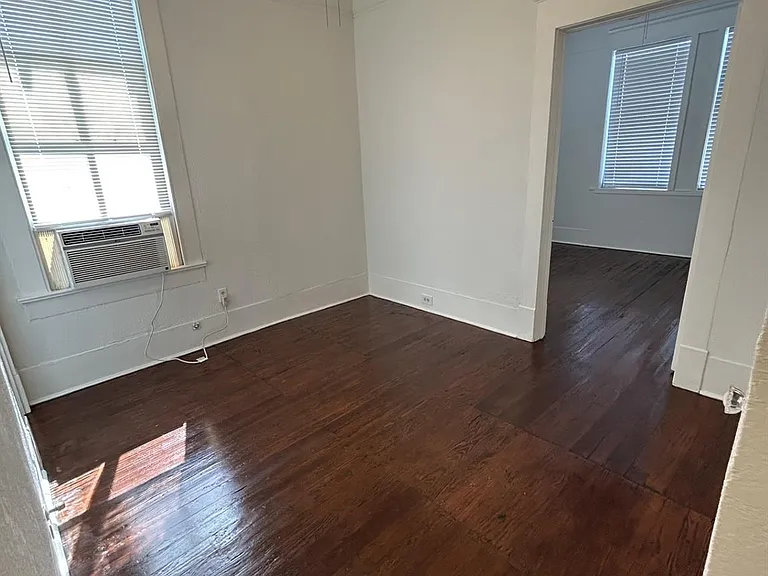 2514 Avenue M #2 — Photo 8