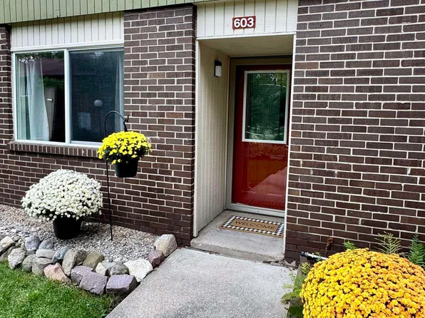2500 Topsfield Rd, South Bend, IN 46614