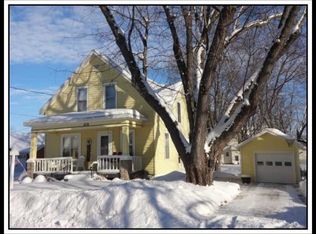 1208 Lawrence St, New London, WI 54961