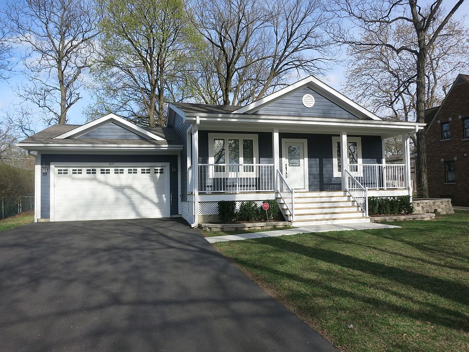 1st image of 207 N Hickory Ave