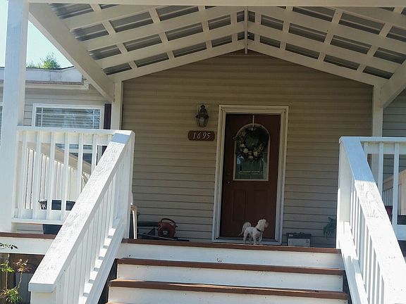 STEPS TO FRONT PORCH