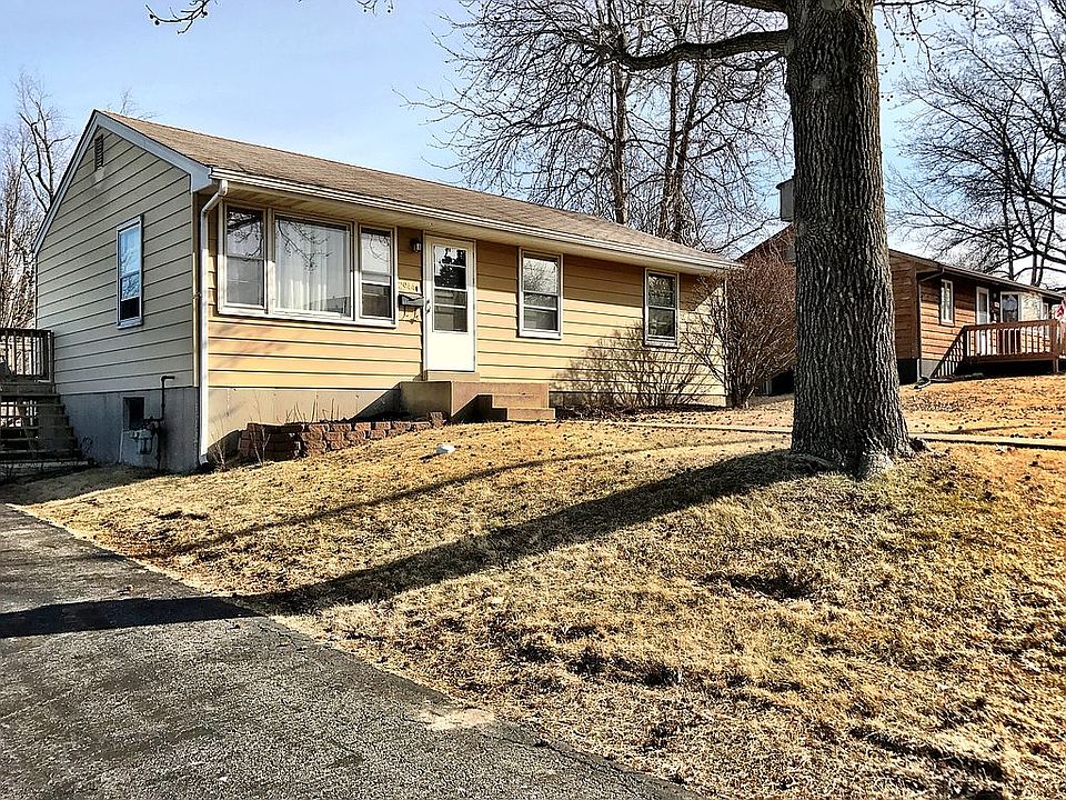 1st image of 2944 Poe Ave