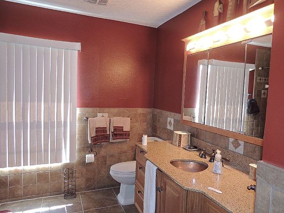 Master Bathroom cont.. 