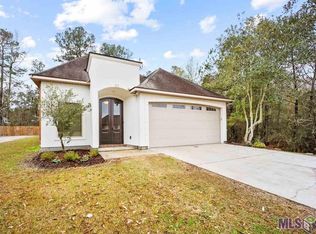 12536 S Lakeshore Dr, Walker, LA 70785