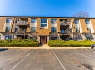 660-672 N Broad St #8, Elizabeth City, NJ 07208