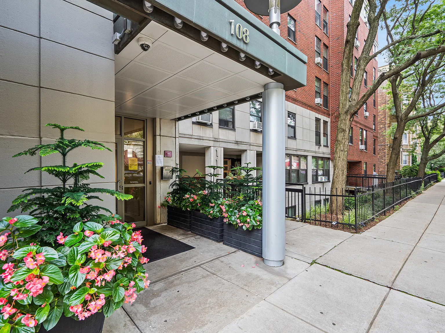 1 bed, 624 sqft, $3,000 — Photo 2