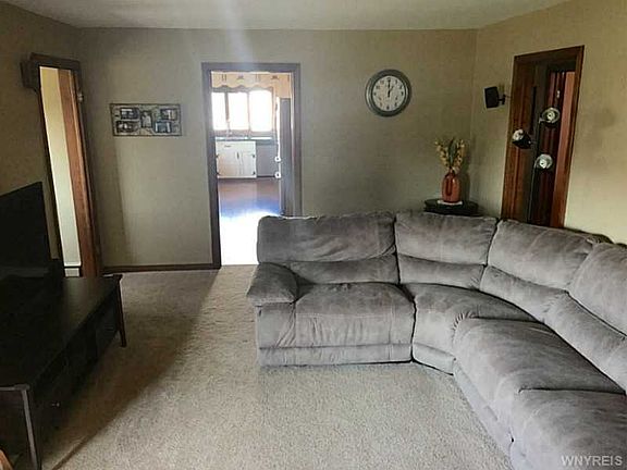 4th image of 85 Creekward Dr