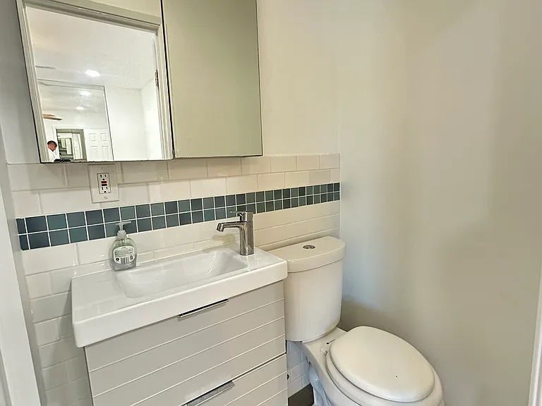 230 Regency Ct #A — Photo 22