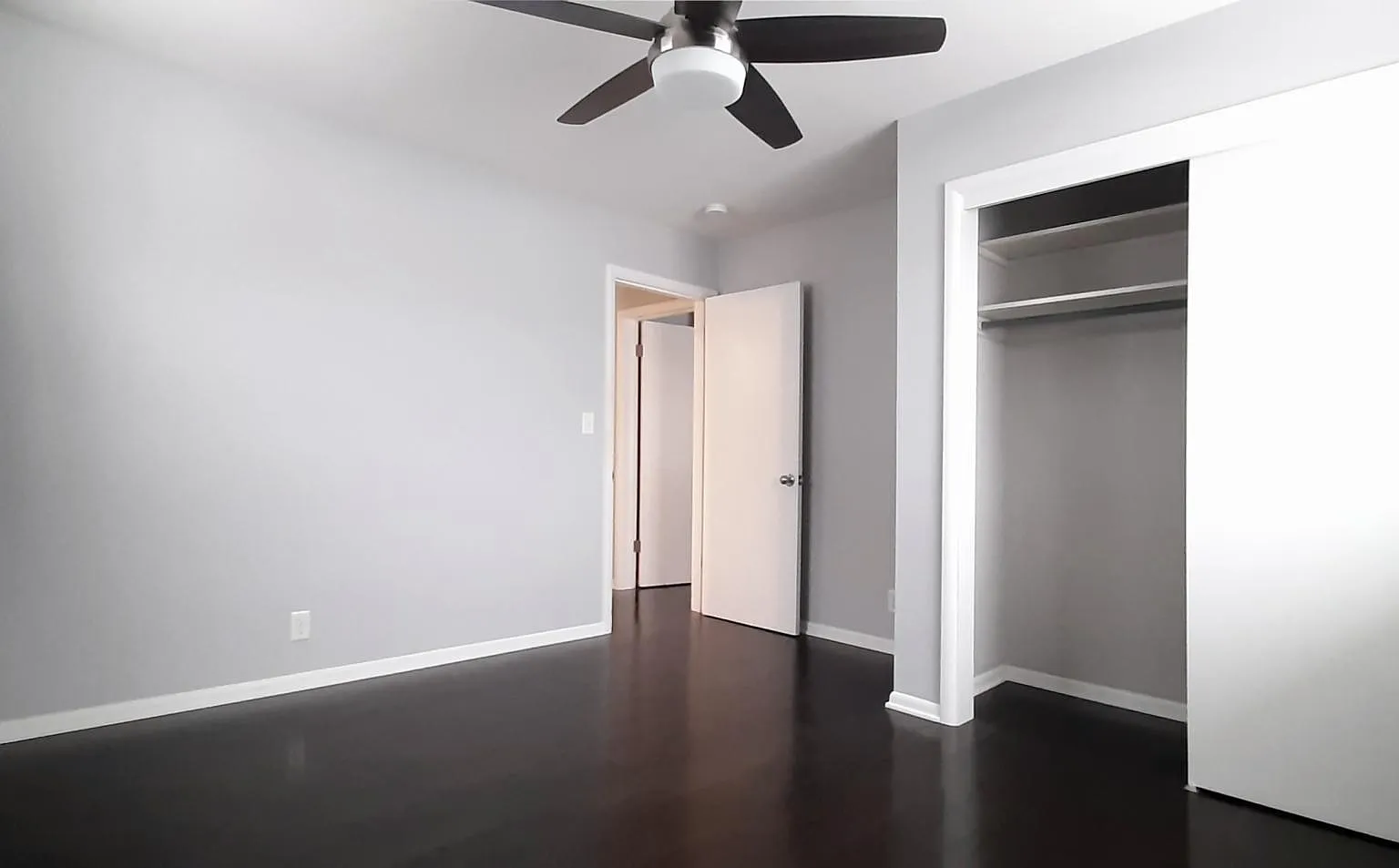2 bed, 900 sqft, $1,400 — Photo 3