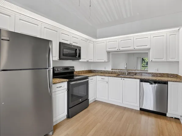 801 SW 138th Ave APT 308E, Pembroke Pines, FL 33027