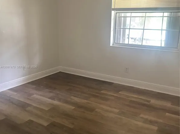722 NW 103rd Ter #102, Hollywood, FL 33026