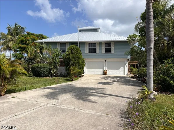 14281 Pacosin Ct, Bokeelia, FL 33922