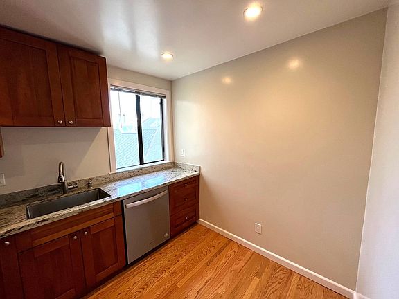 4th image of 119 Palm Ave APT 304