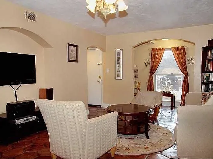 3 bed, 1280 sqft, $1,200 — Photo 4