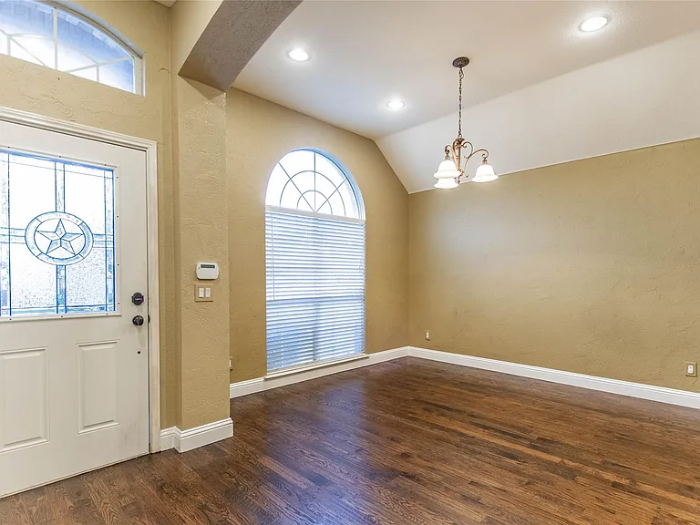 4313 Creekstone Dr — Photo 3