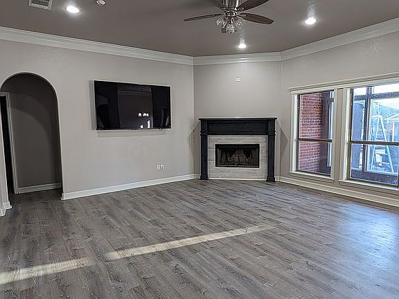 3rd image of 302 S Cedar Ridge Cir