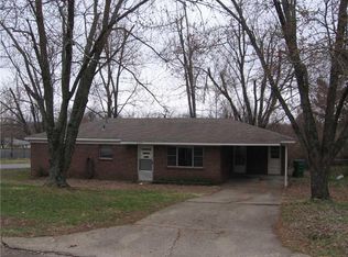 2301 Cottonwood Pl, Springdale, AR 72762