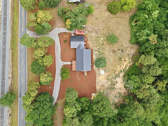 3rd image of 400 Eagle Springs Road