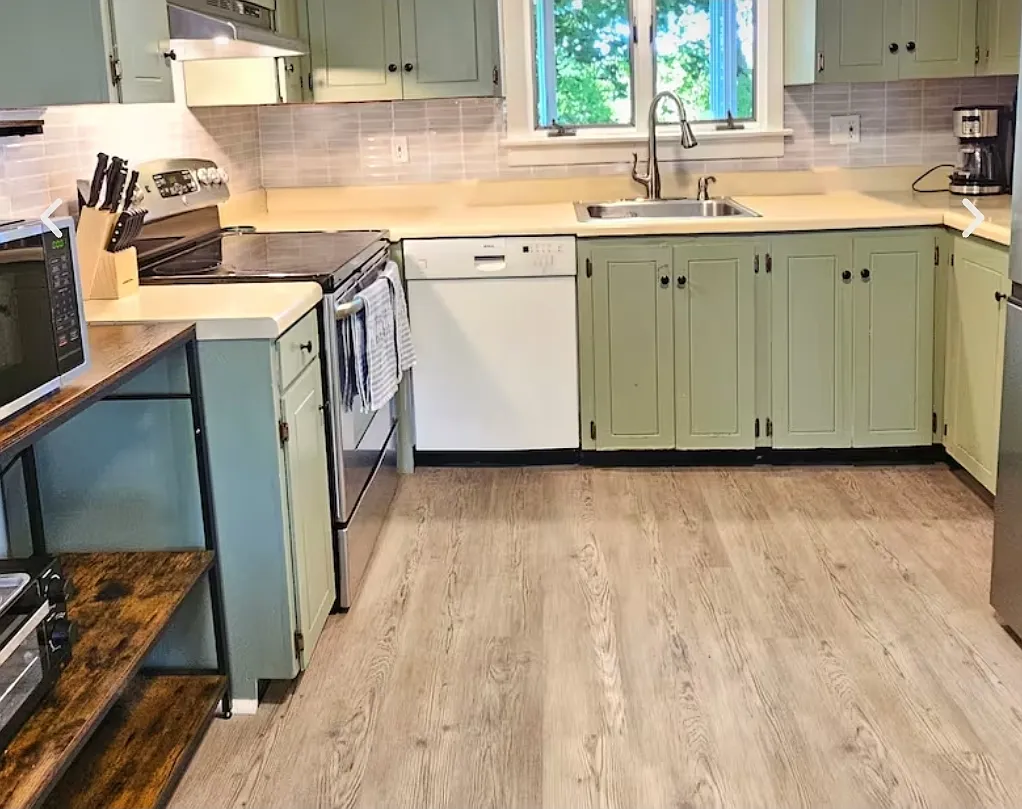 3 bed, 1.5 bath, $1,950 — Photo 3