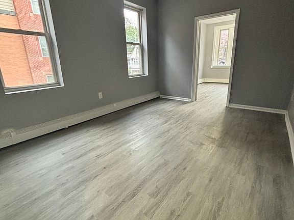 4th image of 384 Bergen Ave APT 2