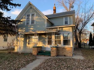 905 3rd St, Brookings, SD 57006