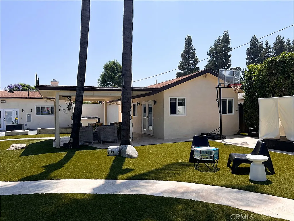 4 bed, 3000 sqft, $11,000 — Photo 4