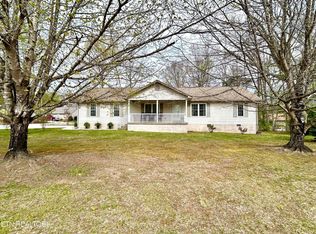53 Carriage Dr, Crossville, TN 38555