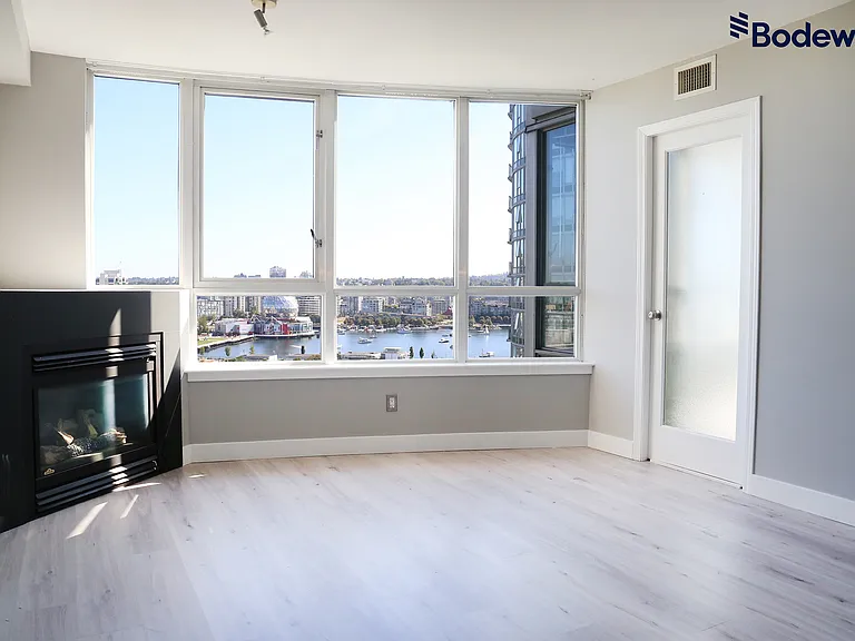 63 Keefer Pl #2009 — Photo 1