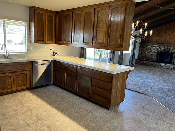 4th image of 2997 Roblar Ave