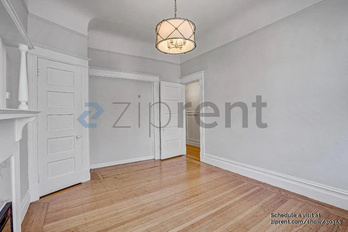 Building Photo - 2130A Jones St