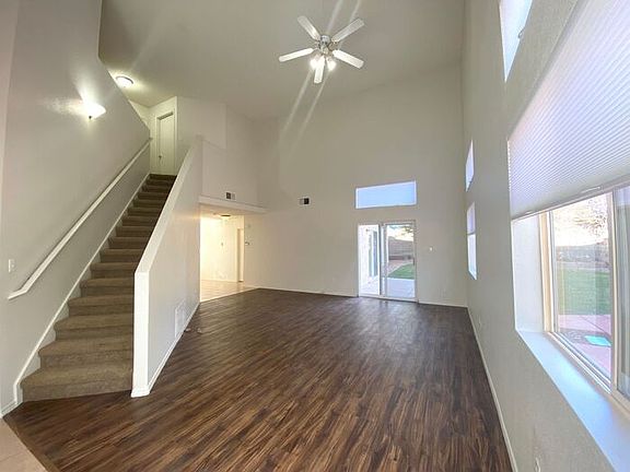 3rd image of 8923 Olivine St NE