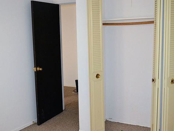 2nd image of 462 W Aldine Ave #214