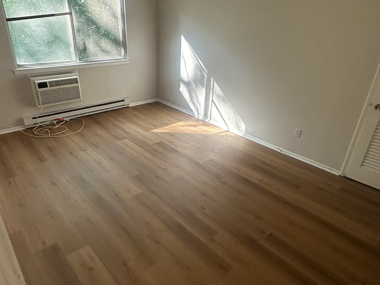 113 Kennedy Dr — Photo 4