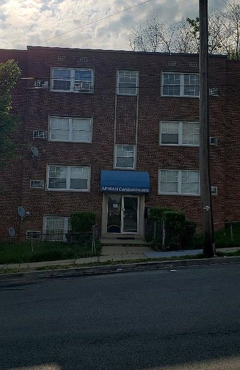 2nd image of 44 49th St SE APT 201