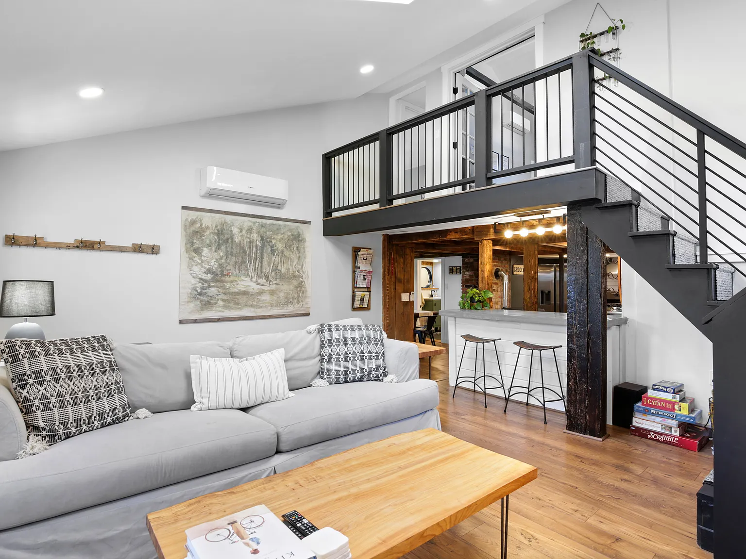 2 bed, 1.5 bath, 1067 sqft, $2,500 — Photo 3